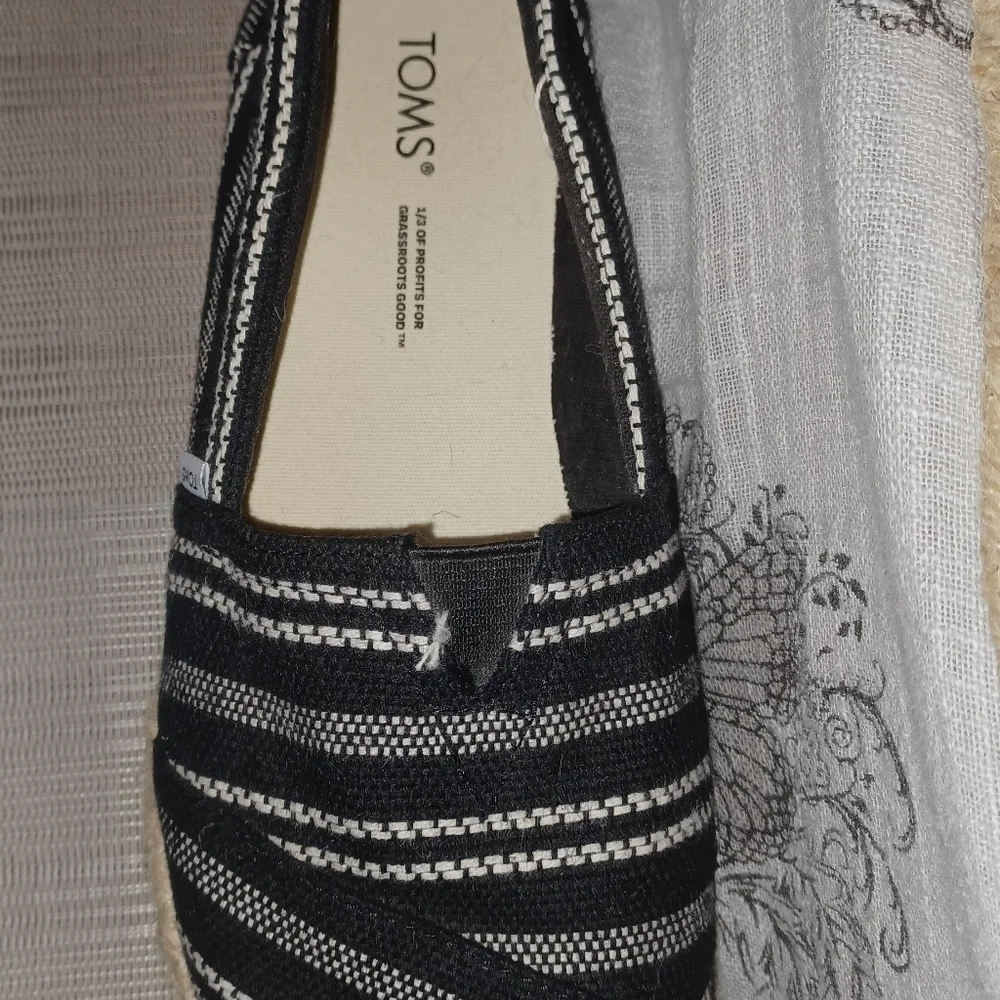 TOMS Shoe Black and White Striped Espadrilles - Picture 4 of 11